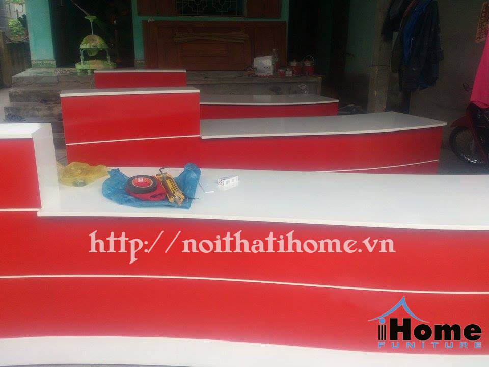 quầy lễ tân hiện đại